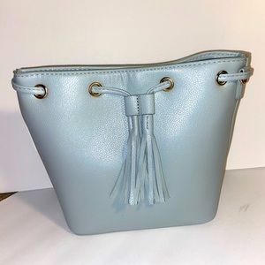 Bucket bag